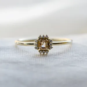Fancy diamantový prsten NOBILIS s champagne diamantem a okolními čirými diamanty