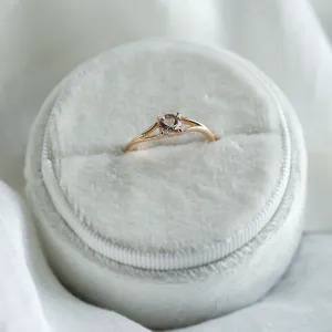 Delicate gold ring with morganite ROSALIS Thumbnail