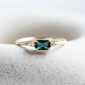 Modern ring with emerald sapphire and diamonds EUDE Thumbnail