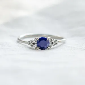 Zlatý prsten s centrálním lapis lazuli a diamanty ROYAL