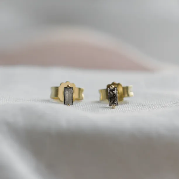 Jednoduché náušnice se salt and pepper diamanty KIKI Image