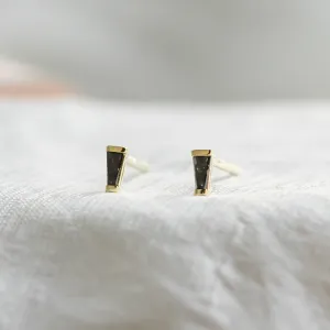 Náušnice GIGI ze žlutého zlata se zúženými baguette salt and pepper diamanty