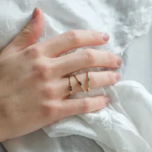 Minimalist ring with baguette salt'n'pepper diamond TASSI Thumbnail