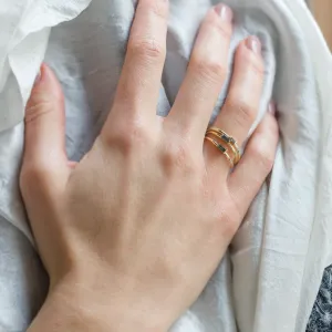 Minimalist ring with baguette salt'n'pepper diamond TASSI Thumbnail