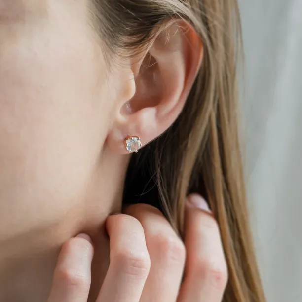 Stud earrings with white moonstone JULIET Image