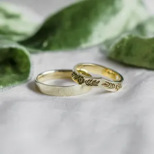 Curved wedding ring with floral motive LENNA Thumbnail