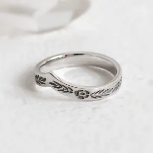 Curved wedding ring with floral motive LENNA Thumbnail