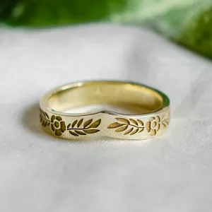 Curved wedding ring with floral motive LENNA Thumbnail