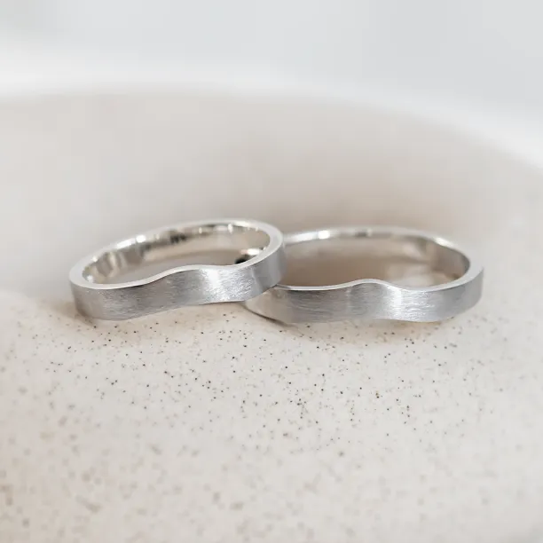 Matte irregular wedding bands ELISE Image
