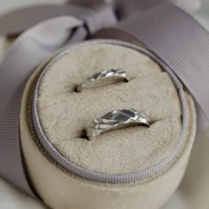 Pair of original engraved wedding rings ROCK with irregular hand-cut grooves