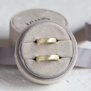 Matte wedding bands with florentine surface CALCOLO Thumbnail