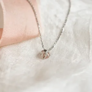 Morganite in gold necklace DAISY Thumbnail