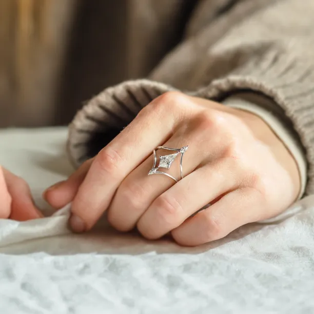 Extravagant split shank ring with moissanites ELOISE Image