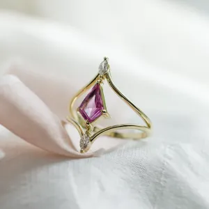 Gold split shank ring with pink sapphire and diamonds CHARAYA Thumbnail