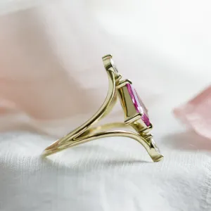 Gold split shank ring with pink sapphire and diamonds CHARAYA Thumbnail