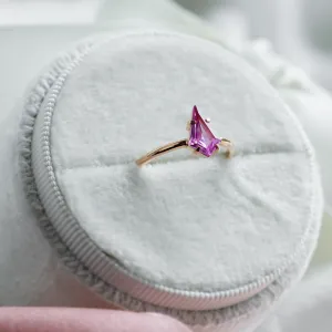 Gold ring with pink sapphire CODY Thumbnail