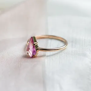 Gold ring with pink sapphire CODY Thumbnail