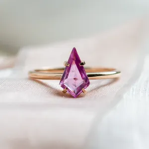 Gold ring with pink sapphire CODY Thumbnail