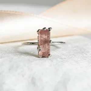 Zlatý prsten ROSA s obdélníkovým jahodovým křišťálem