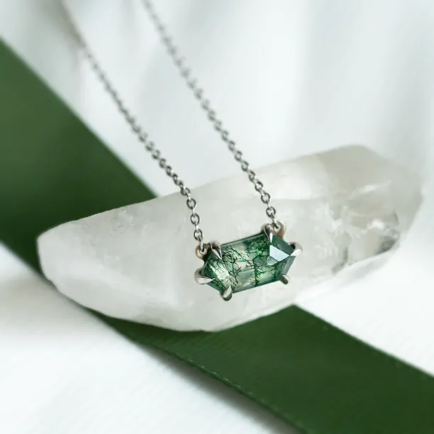 Gold necklace with hexagon moss agate VALINOR Image