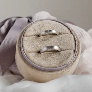 Matt white gold wedding rings with diamond D-SHAPE MOAB