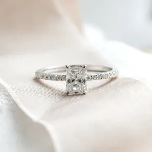 Original engagement ring with moissanites BIBI Thumbnail