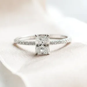 Original engagement ring with moissanites BIBI Thumbnail