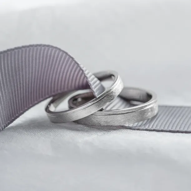 Matte scratched wedding rings TOPHI Image