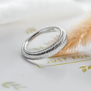 Gold relief wedding rings MIKE Thumbnail