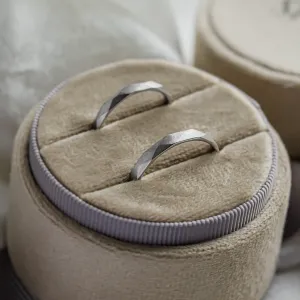 Hammered wedding rings BRITTON Thumbnail
