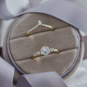 Curved wedding ring with moissanites PARLOR Thumbnail