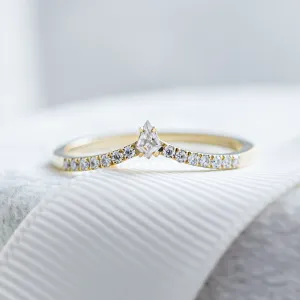 Curved wedding ring with moissanites PARLOR Thumbnail