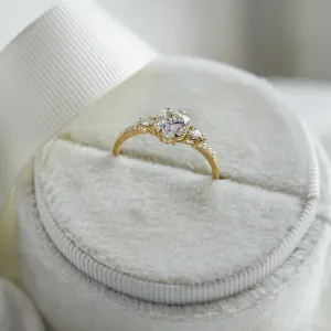 Unusual engagement ring with moissanites MAJESTY Thumbnail