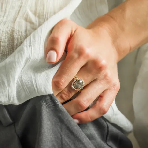 Set of gold rings with salt and pepper diamonds ELLINGTON Image