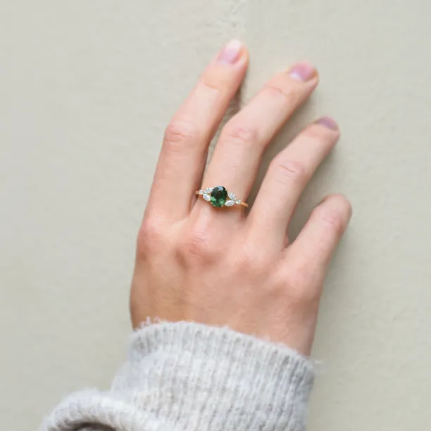 Vintage engagement ring with green sapphire and diamonds CADET Image