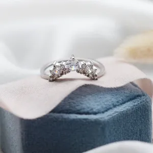 Curved FIESTA wedding ring with diamonds in a clear view