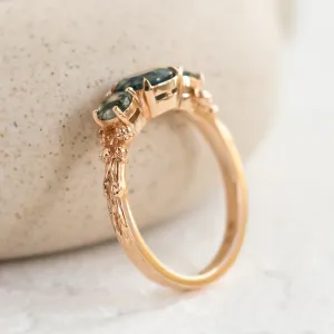 Side detail of the BACCHUS ring with moss agate and ornate gold band