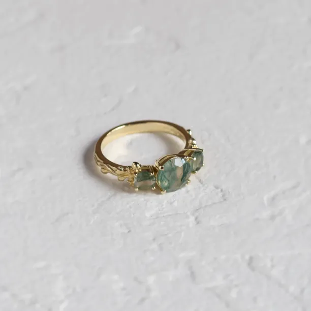 BACCHUS ring with round green moss agate in a wider angled view