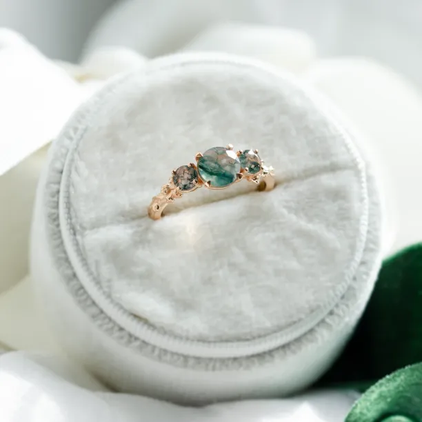 Full view of the BACCHUS ring with round green moss agate
