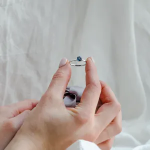 Gold ring with cushion blue sapphire NEEL Thumbnail