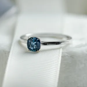 Gold ring with cushion blue sapphire NEEL Thumbnail