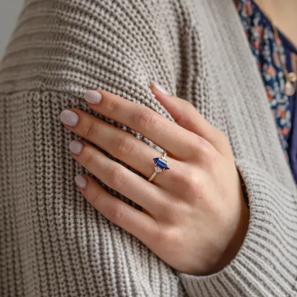Ring with blue lab grown sapphire and moissanites ELLIS Image