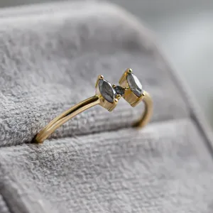 Tiny gold ring with salt and pepper diamonds FREY Thumbnail