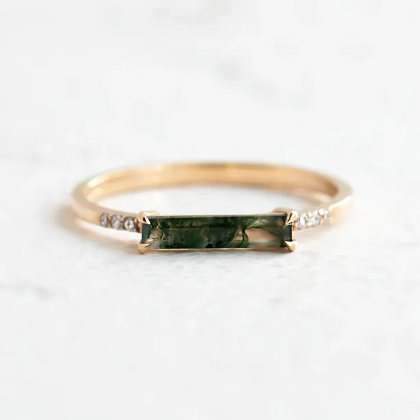 Zlatý prsten s baguette mechovým achátem a diamanty ELLETH Image