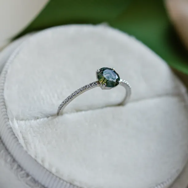 Gold engagement ring with moss agate and moissanites ARWEN Image