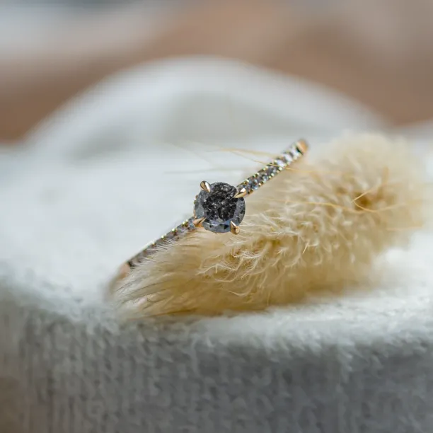 Engagement salt and pepper diamond ring with side diamonds SANREMO Image