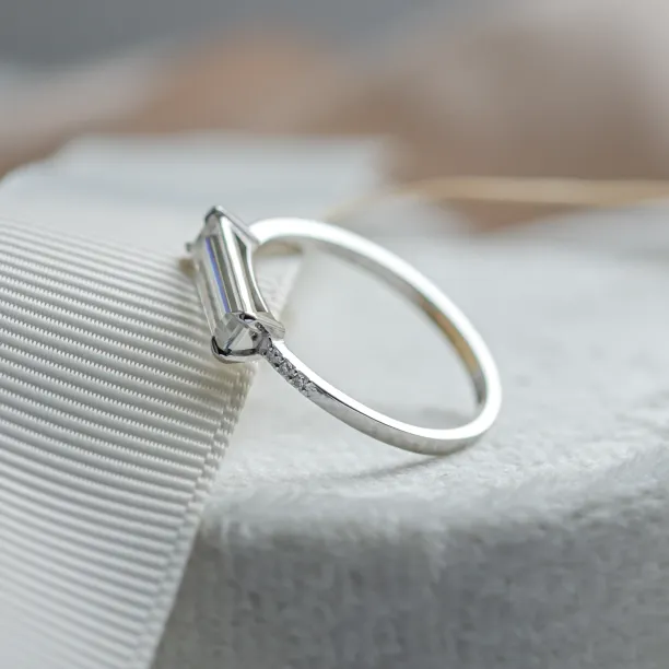 Gold ring with baguette moissanite CASSIOPEIA Image