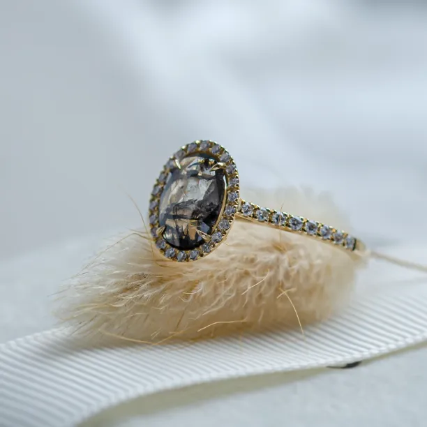 Elegant halo ring with salt and pepper diamonds TANANAI Image