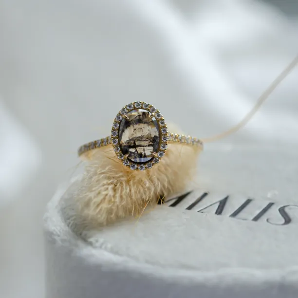 Elegant halo ring with salt and pepper diamonds TANANAI Image