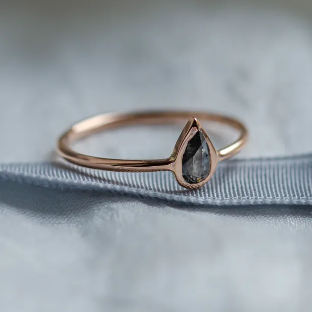 Minimalist engagement ring with pear salt and pepper diamond LAELIA Image